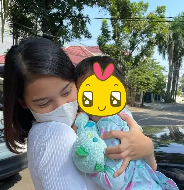 Momen Callista Arum pemain sinetron Buku Harian Seorang Istri dibaptis © 2021 Instagram Momen Callista Arum pemain sinetron Buku Harian Seorang Istri dibaptis © 2021 Instagram