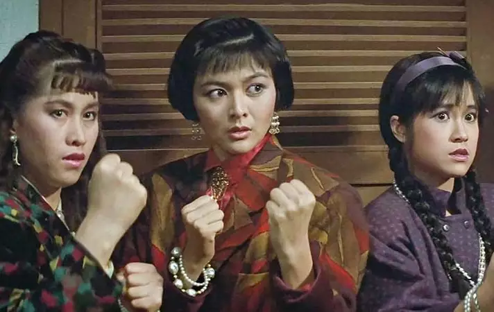 Potret Rosamund Kwan di film Mandarin jadul dari berbagai sumber