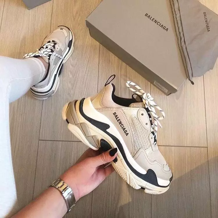 Tren sepatu saat pandemi © 2021 brilio.net