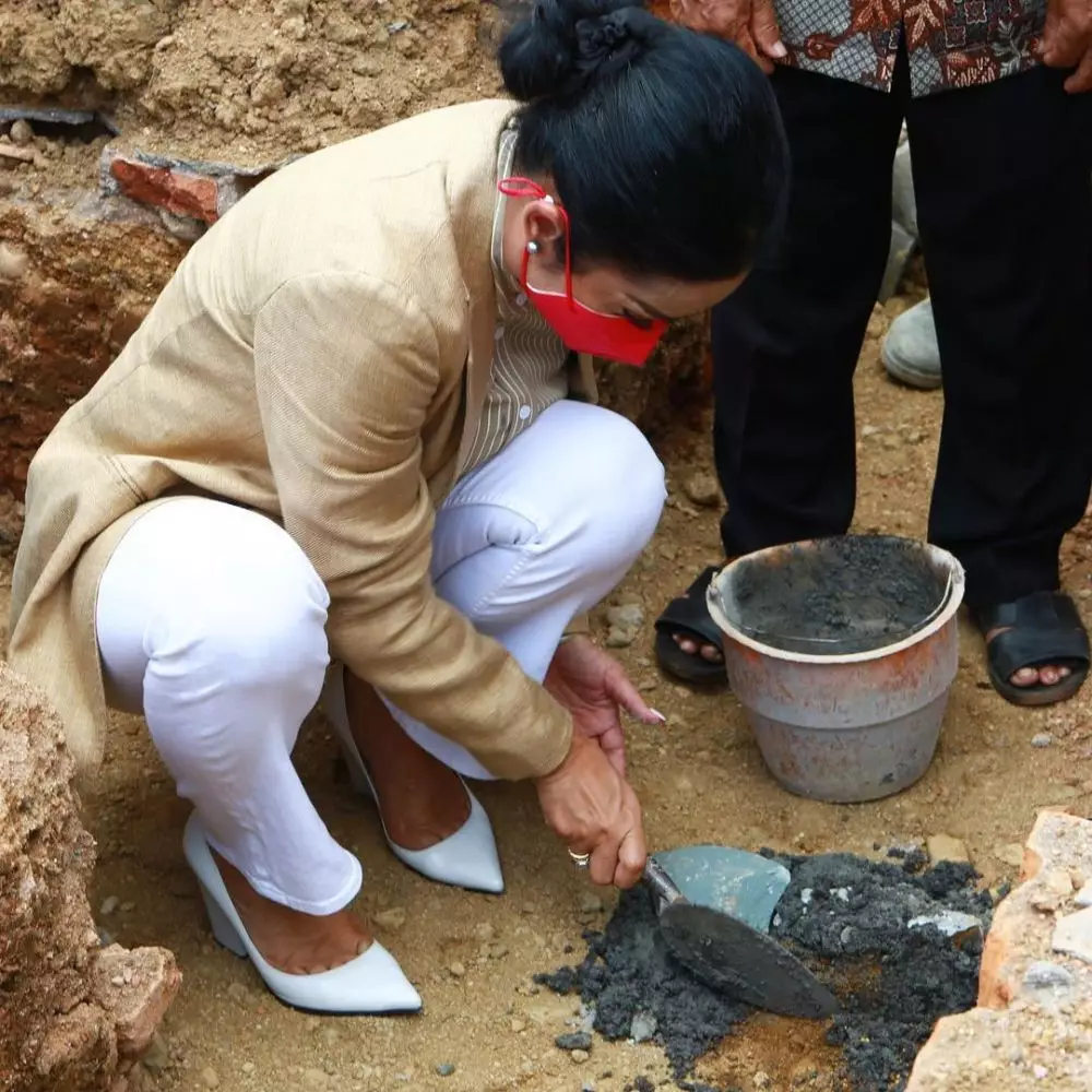 KD beri bantuan ke gereja © 2021 brilio.net