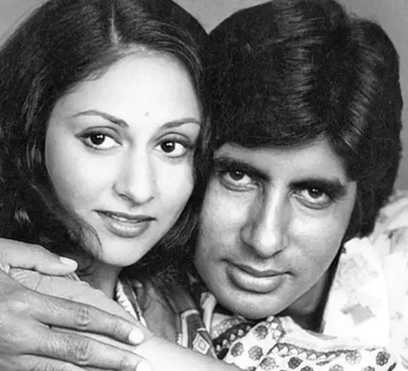 Potret masa muda Amitabh Bachchan dari berbagai sumber