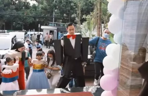 Momen Gilang Juragan99 rayakan ultah anak dari berbagai sumber