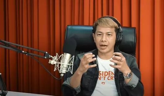 Delon Thamrin jadi guru vokal © berbagai sumber Delon Thamrin jadi guru vokal © berbagai sumber