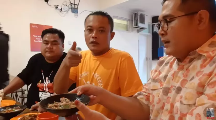 Komedian rambah bisnis kuliner dari berbagai sumber Komedian rambah bisnis kuliner dari berbagai sumber