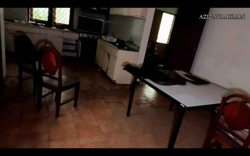 rumah mewah ada sisik ular © 2021 YouTube rumah mewah ada sisik ular © 2021 YouTube