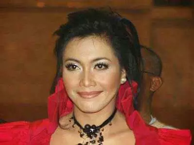 penyanyi saat ikut ajang Asia Bagus Berbagai sumber 