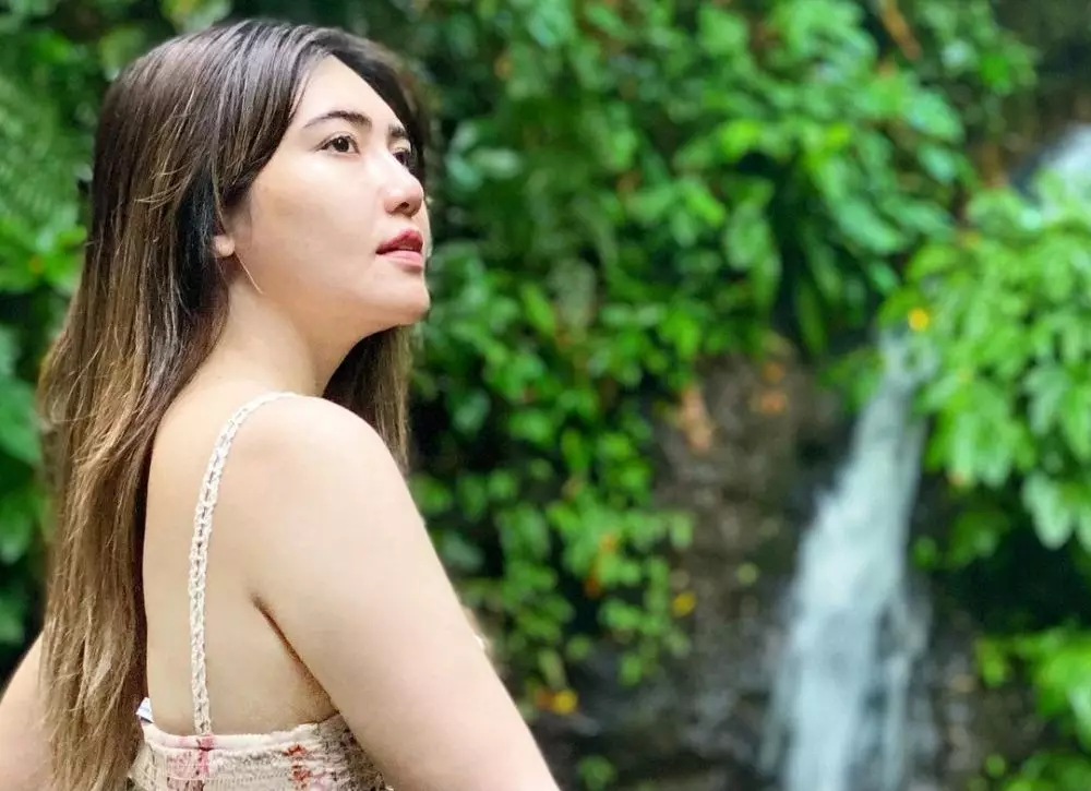 Seleb cantik jadi korban penipuan © Instagram