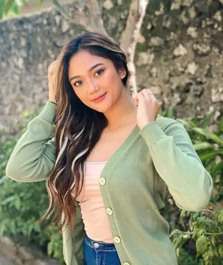 Cerita pilu perjalanan hidup Marion Jola © YouTube/Daniel Mananta Network