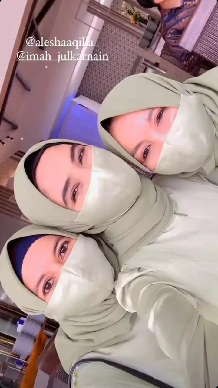 Nadya Mustika di pernikahan Ridho DA © 2021 brilio.net Nadya Mustika di pernikahan Ridho DA © 2021 brilio.net