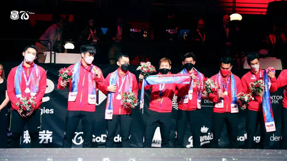 momen tim Indonesia bawa pulang Piala Thomas Twitter momen tim Indonesia bawa pulang Piala Thomas Twitter