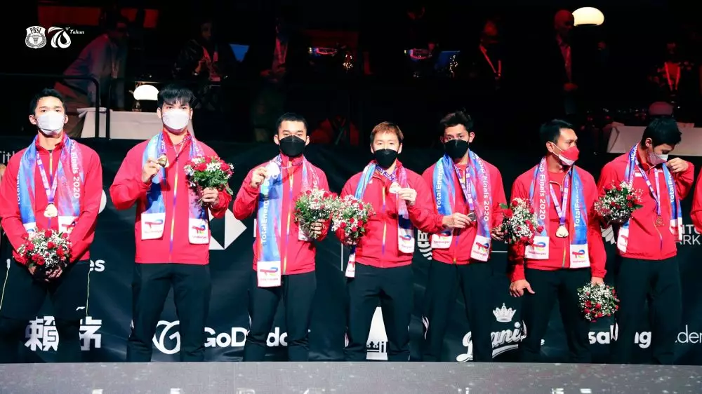 momen tim Indonesia bawa pulang Piala Thomas Twitter momen tim Indonesia bawa pulang Piala Thomas Twitter