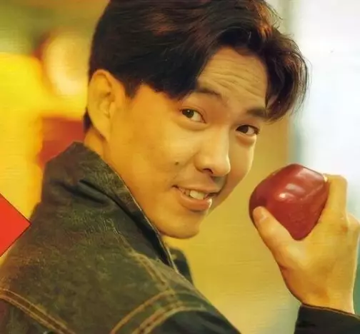 Potret masa muda aktor laga Mandarin dari berbagai sumber