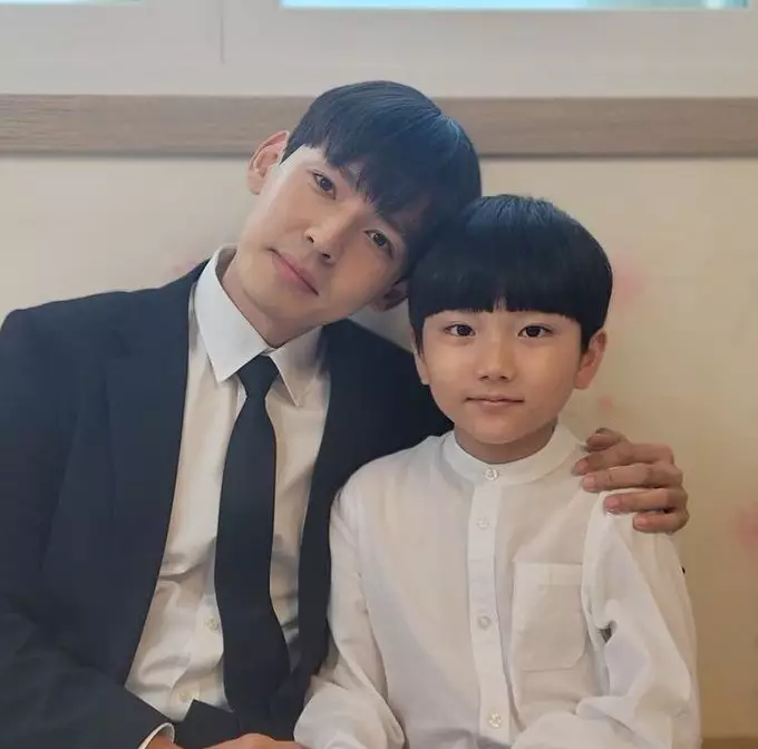 potret kompak warga gongjin © 2021 berbagai sumber