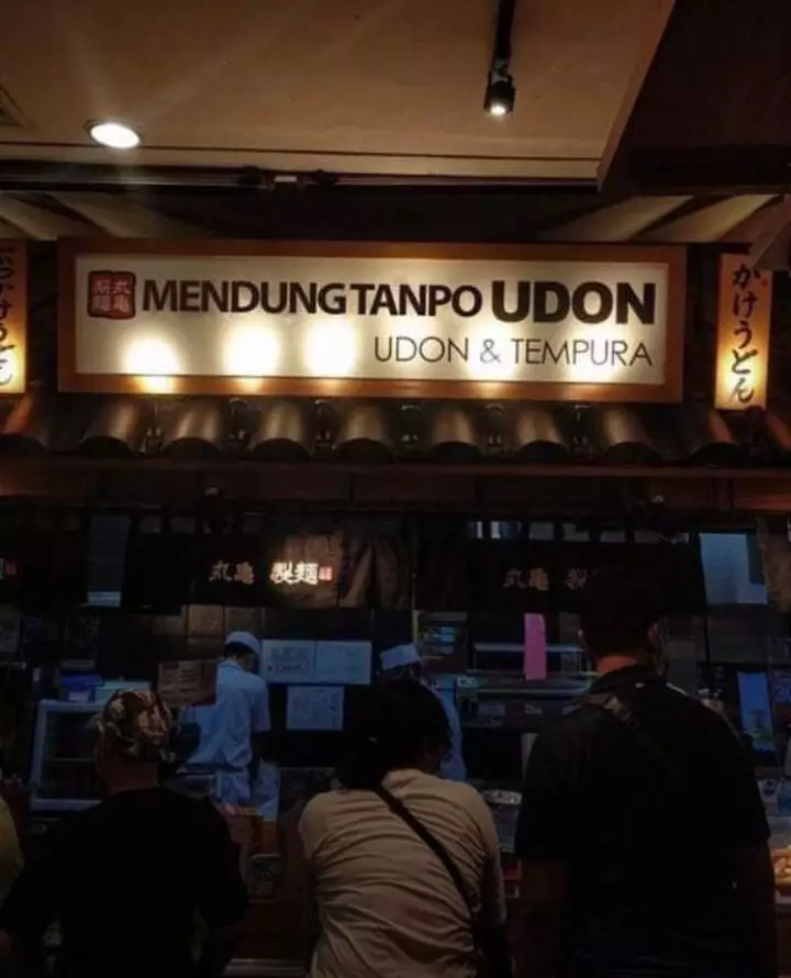 lagu dan penyanyi jadi nama warung lucu © 2021 twitter.com