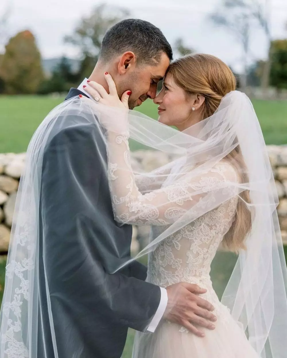 potret pernikahan anak Bill Gates dari berbagai sumber