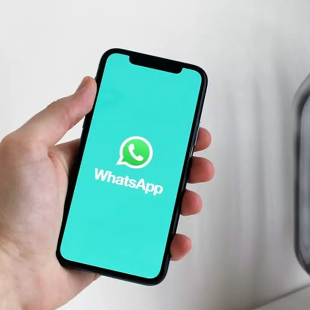 WhatsApp akan hadirkan tombol Done dan Undo saat edit foto atau status