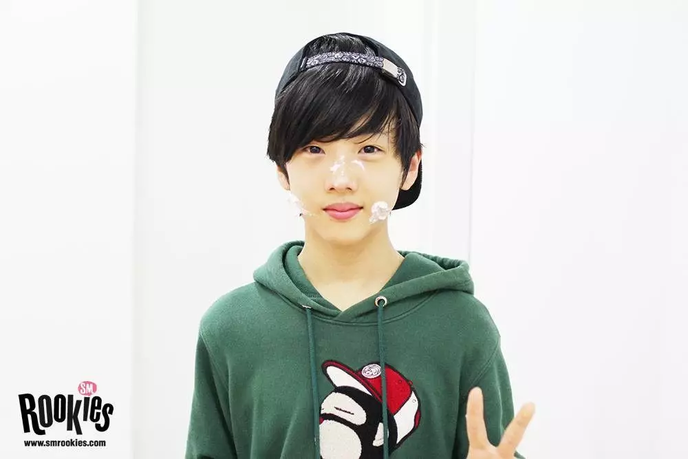 Potret awal karier maknae idol K-pop dari berbagai sumber