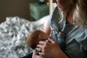 5 Tips memompa ASI agar melimpah, cocok untuk ibu pasca melahirkan