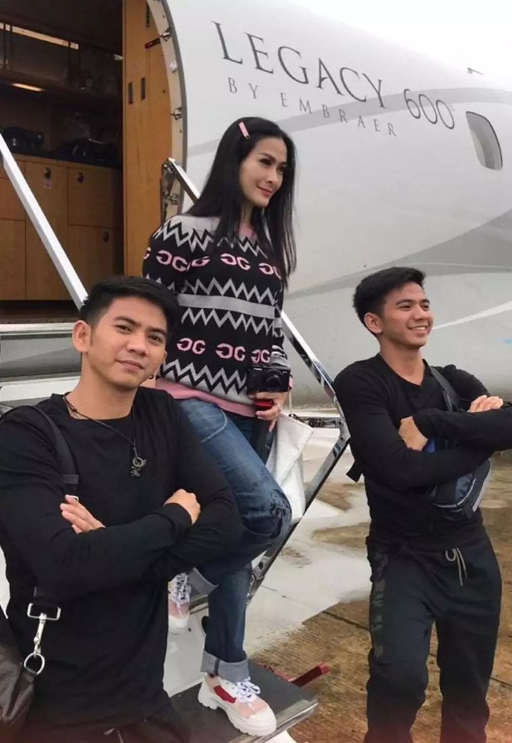 momen Iis Dahlia dampingi Rizki dan Ridho DA © berbagai sumber momen Iis Dahlia dampingi Rizki dan Ridho DA © berbagai sumber