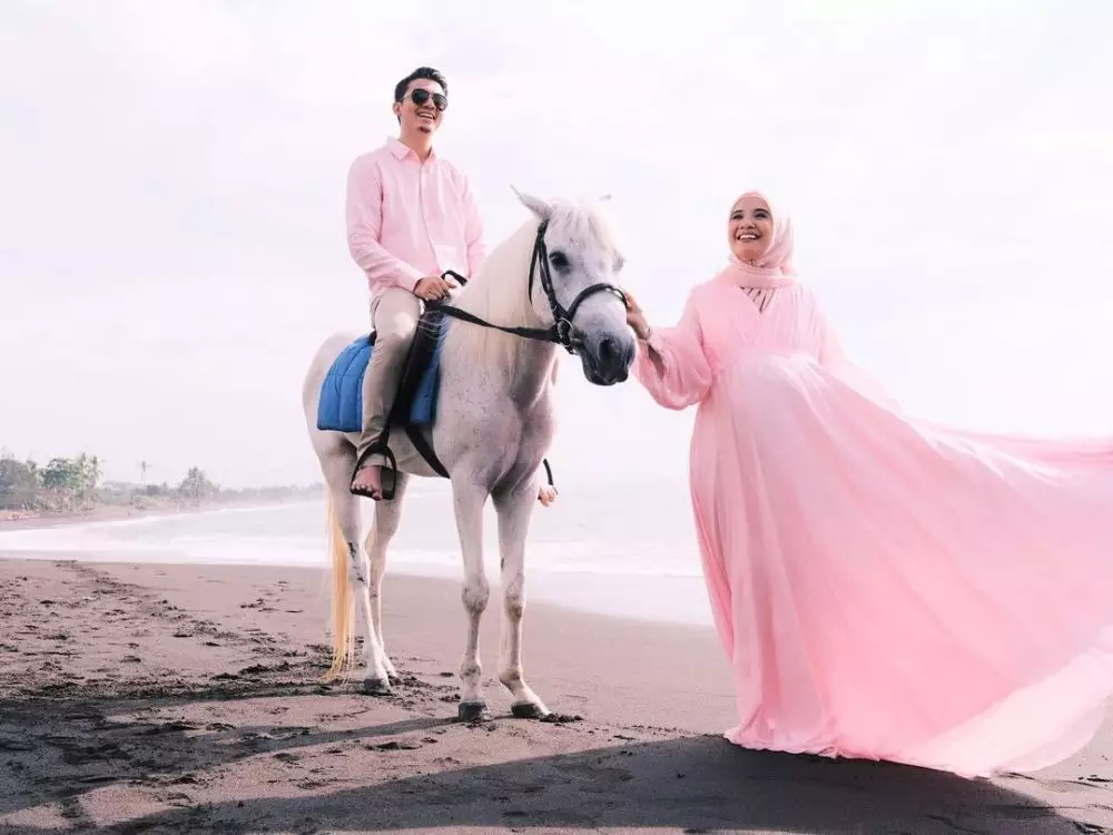 seleb pria saat berkuda © 2021 berbagai sumber