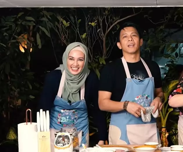 Potret kebersamaan Ariel Noah dan Dina Lorenza Instagram