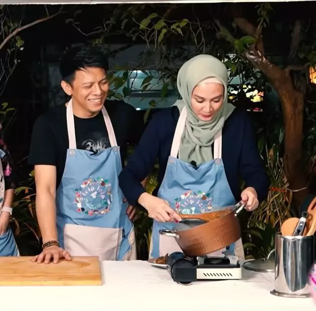 Potret kebersamaan Ariel Noah dan Dina Lorenza Instagram