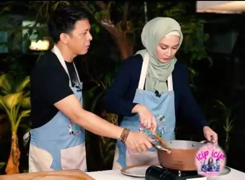 Potret kebersamaan Ariel Noah dan Dina Lorenza Instagram