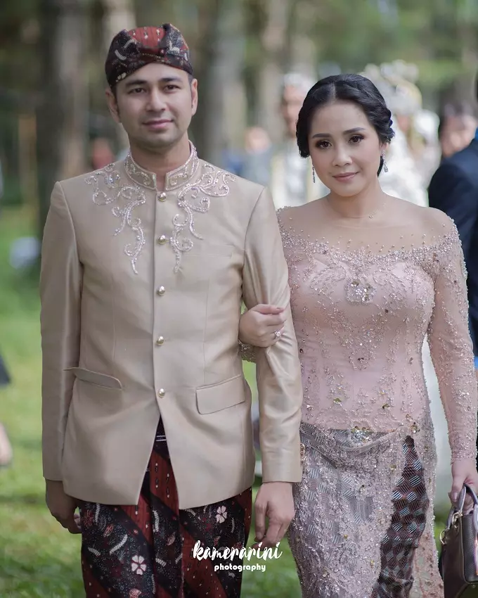 seleb di pernikahan adik ipar © 2021 brilio.net seleb di pernikahan adik ipar © 2021 brilio.net