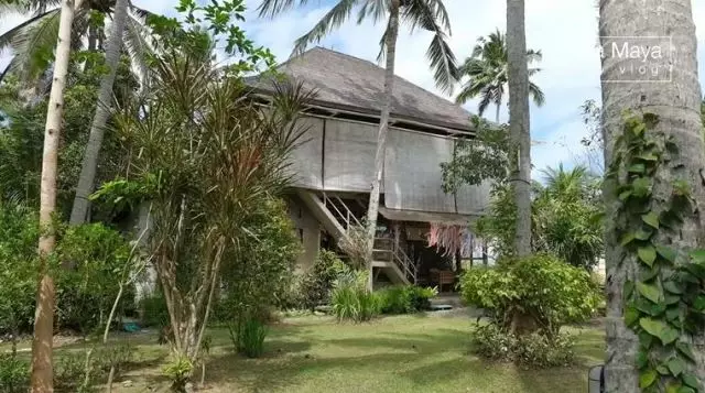 Rumah seleb bergaya tradisional berbagai sumber