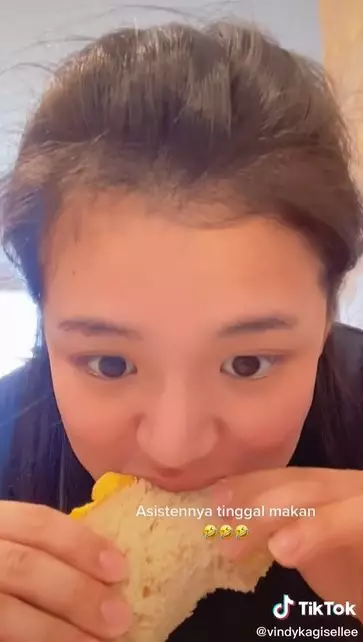 Momen Ashanty masak untuk pegawai © berbagai sumber Momen Ashanty masak untuk pegawai © berbagai sumber