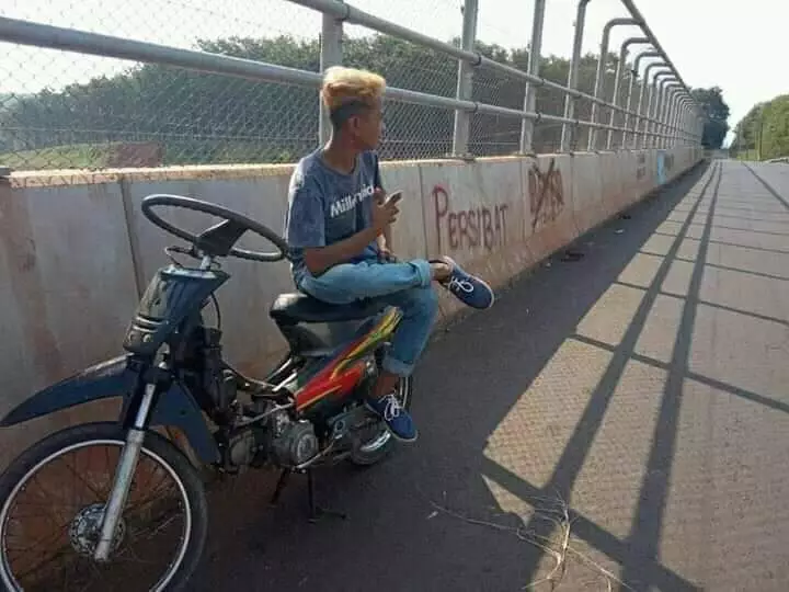 yang penting setir bundar walau bikin heran © 2021 1cak.com yang penting setir bundar walau bikin heran © 2021 1cak.com