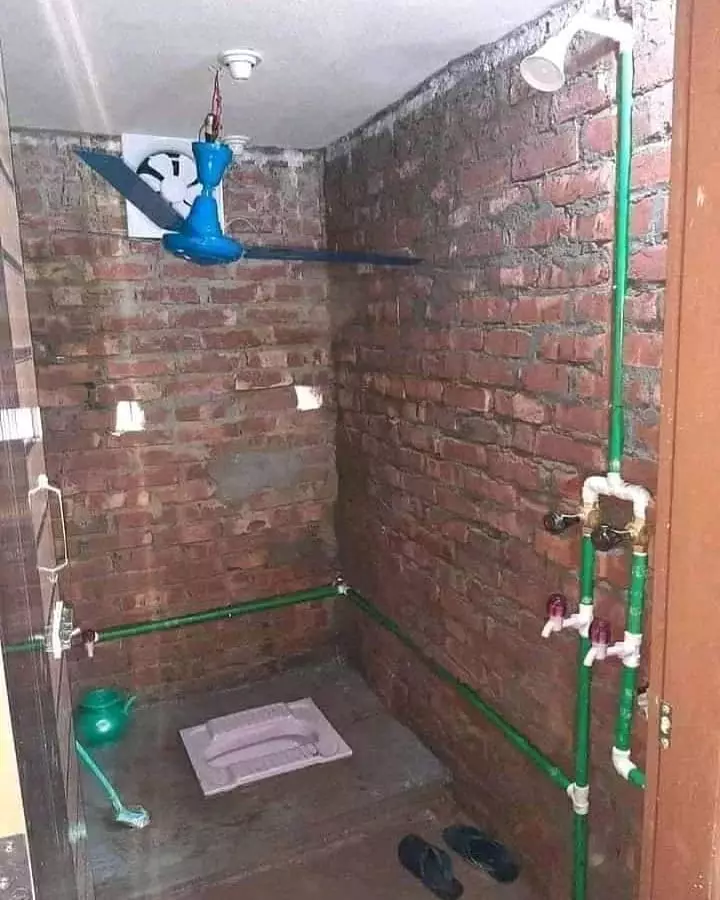 pasang kipas anginnya nyeleneh banget © 2021 1cak.com