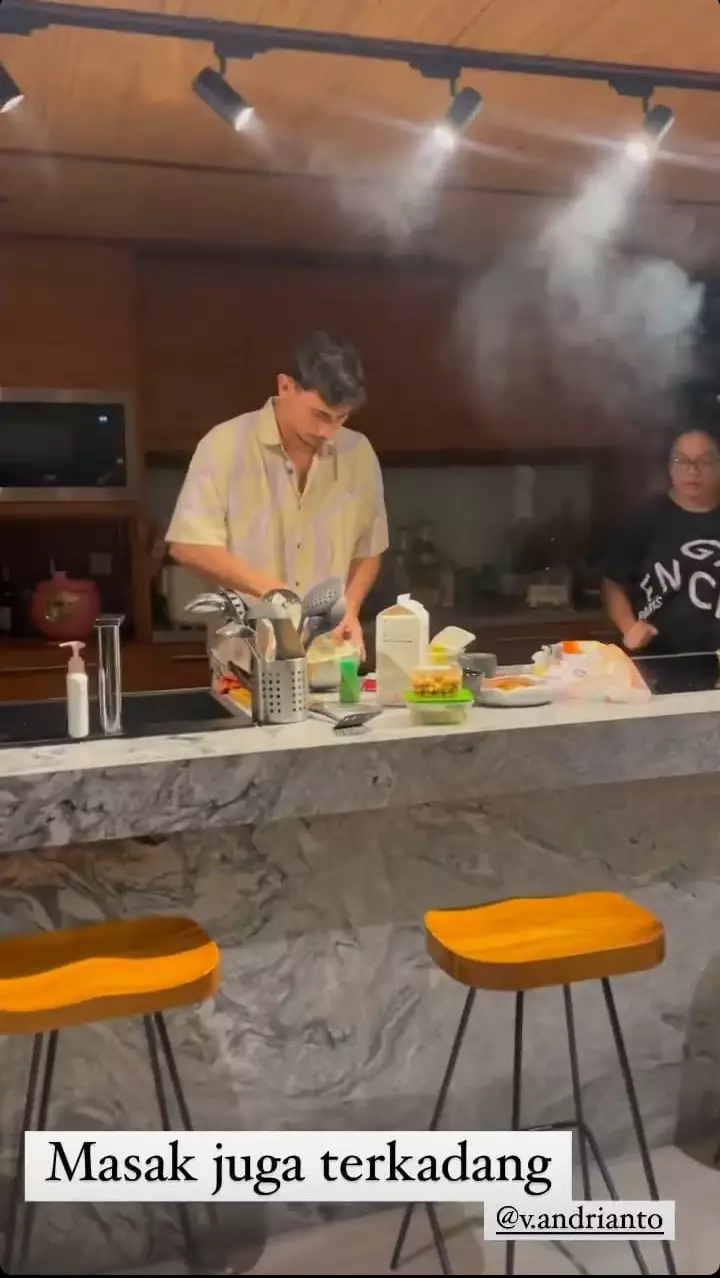 Momen manis Vincent Verhaag dan keluarga Jessica Iskandar © Instagram