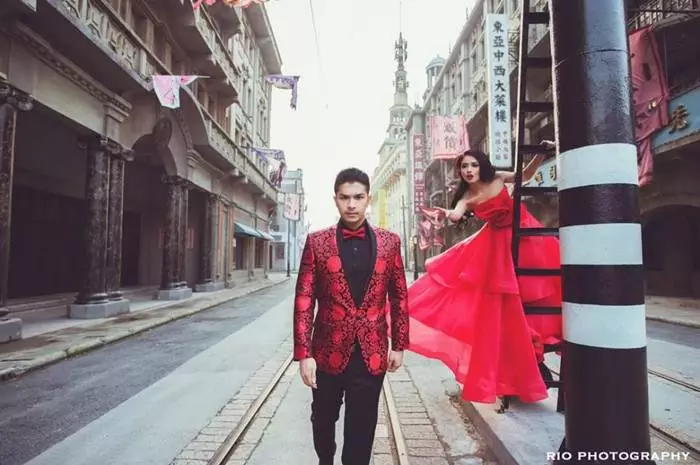 Gaya prewedding street style seleb Berbagai sumber 
