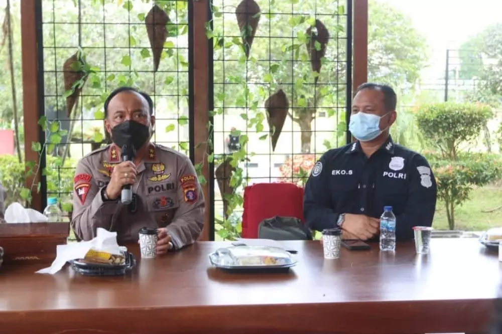 dm instagram humas polda kalteng © 2021 Berbagai Sumber