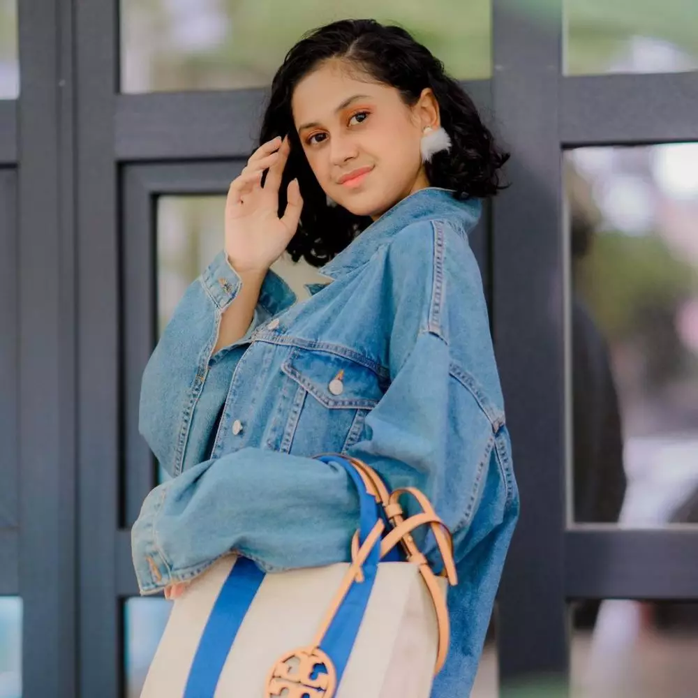 pesona 7 anak presenter tampan ini bikin jatuh hati Instagram