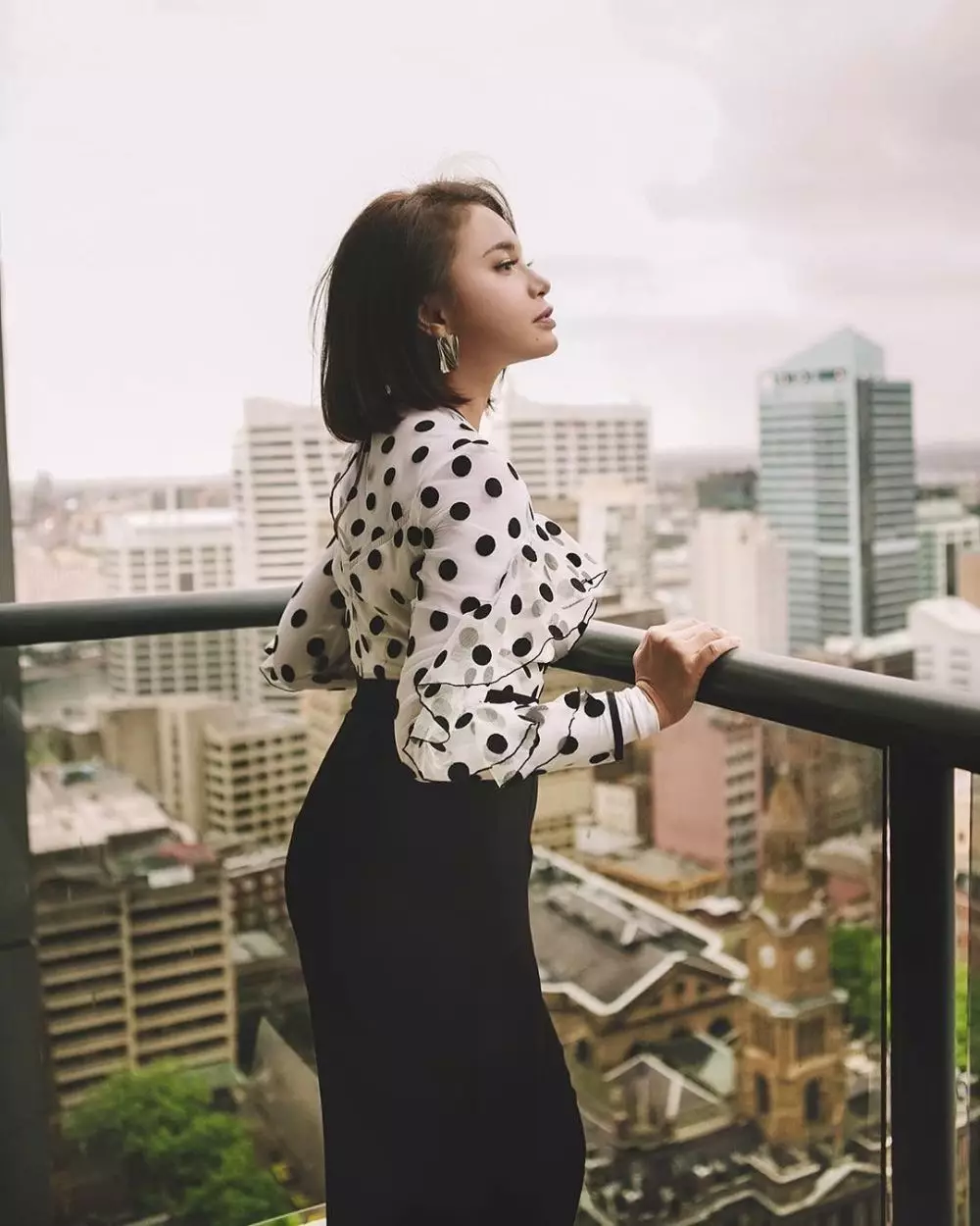 Inspirasi mix and match outfit Rossa © Instagram Inspirasi mix and match outfit Rossa © Instagram