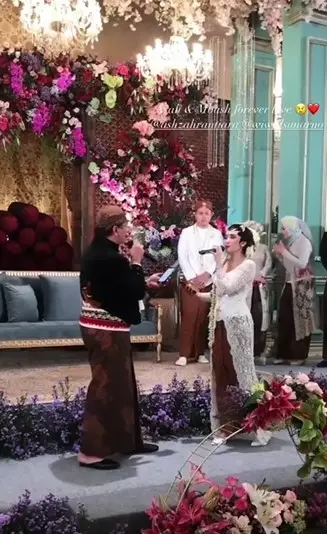 Ashilla Zee eks Blink menikah dengan Heisel Bolang © berbagai sumber Ashilla Zee eks Blink menikah dengan Heisel Bolang © berbagai sumber