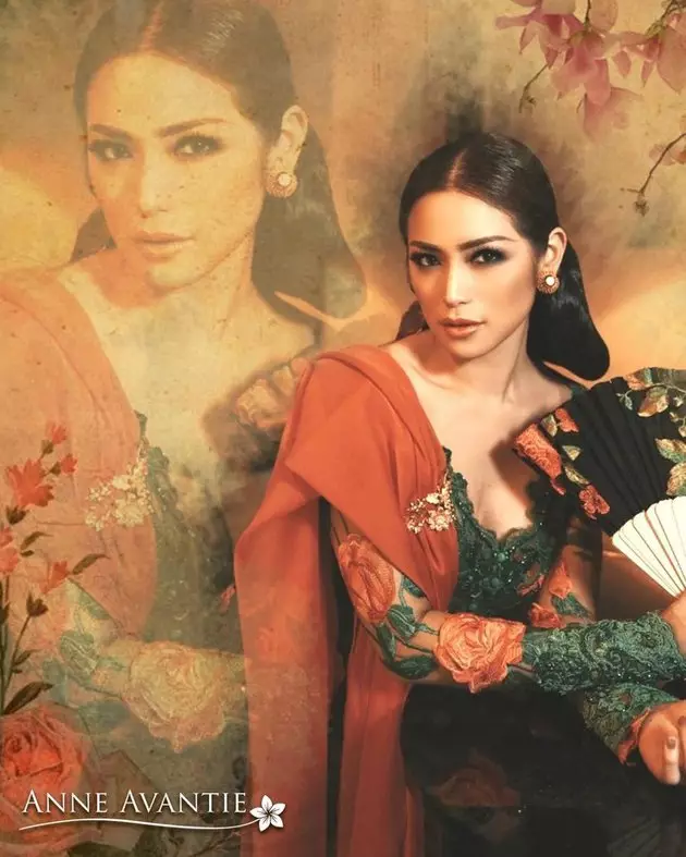 kebaya Anne Avantie © 2021 brilio.net Instagram