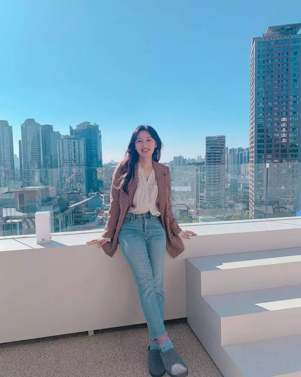 Perjalanan karier Kim Ji-won © Instagram Perjalanan karier Kim Ji-won © Instagram