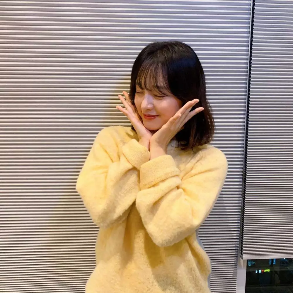 Perjalanan karier Kim Ji-won © Instagram Perjalanan karier Kim Ji-won © Instagram