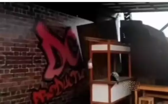 potret kondisi kantor denny caknan usai hujan © instagram