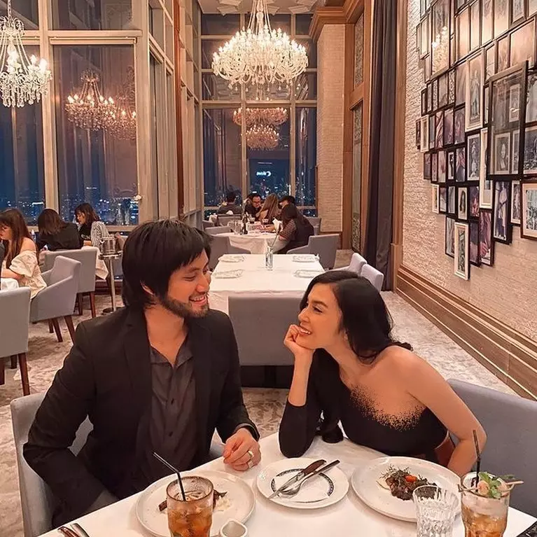 Momen Kevin Aprilio dan Vicy rayakan anniversary © Instagram Momen Kevin Aprilio dan Vicy rayakan anniversary © Instagram