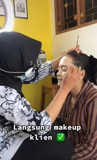 Kisah guru honorer gaji Rp 350 ribu © 2021 TikTok