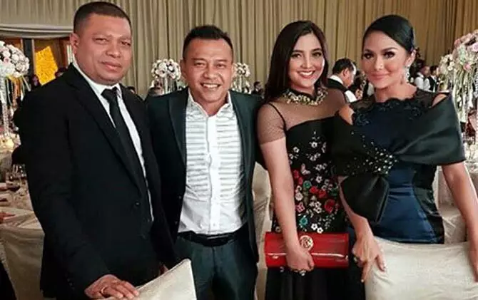 Potret keluarga Anang dan Krisdayanti © berbagai sumber Potret keluarga Anang dan Krisdayanti © berbagai sumber