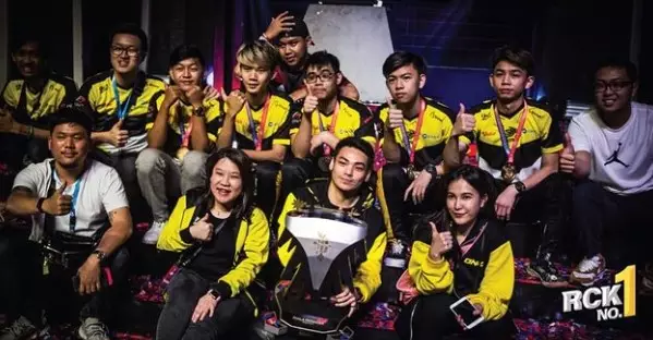 Fakta Rob Clinton Kardinal © Instagram