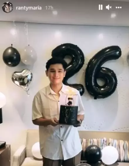 Momen ultah Rayn Wijaya © berbagai sumber