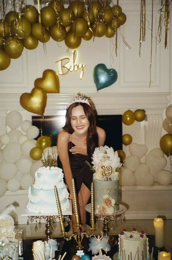 Beby Tsabina © 2021 Instagram