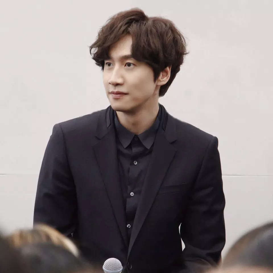 aktor Korea mengawali karier sebagai model © 2021 brilio.net aktor Korea mengawali karier sebagai model © 2021 brilio.net