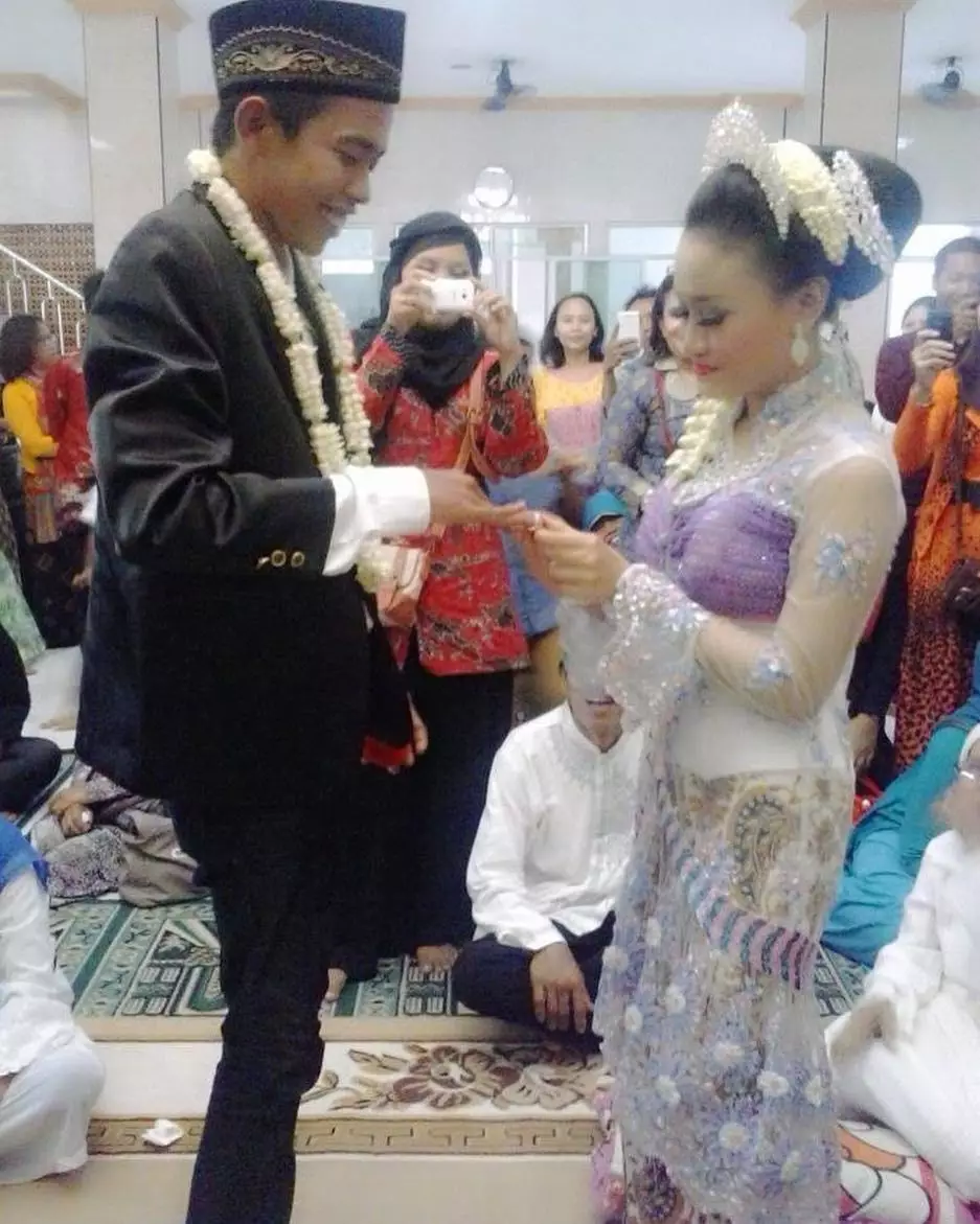 pernikahan host Dahsyat © berbagai sumber pernikahan host Dahsyat © berbagai sumber